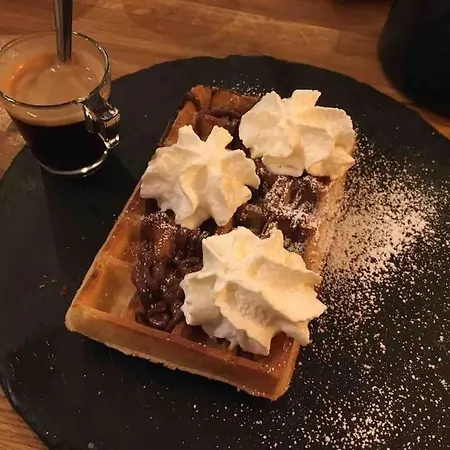 De Montagnes كامبان